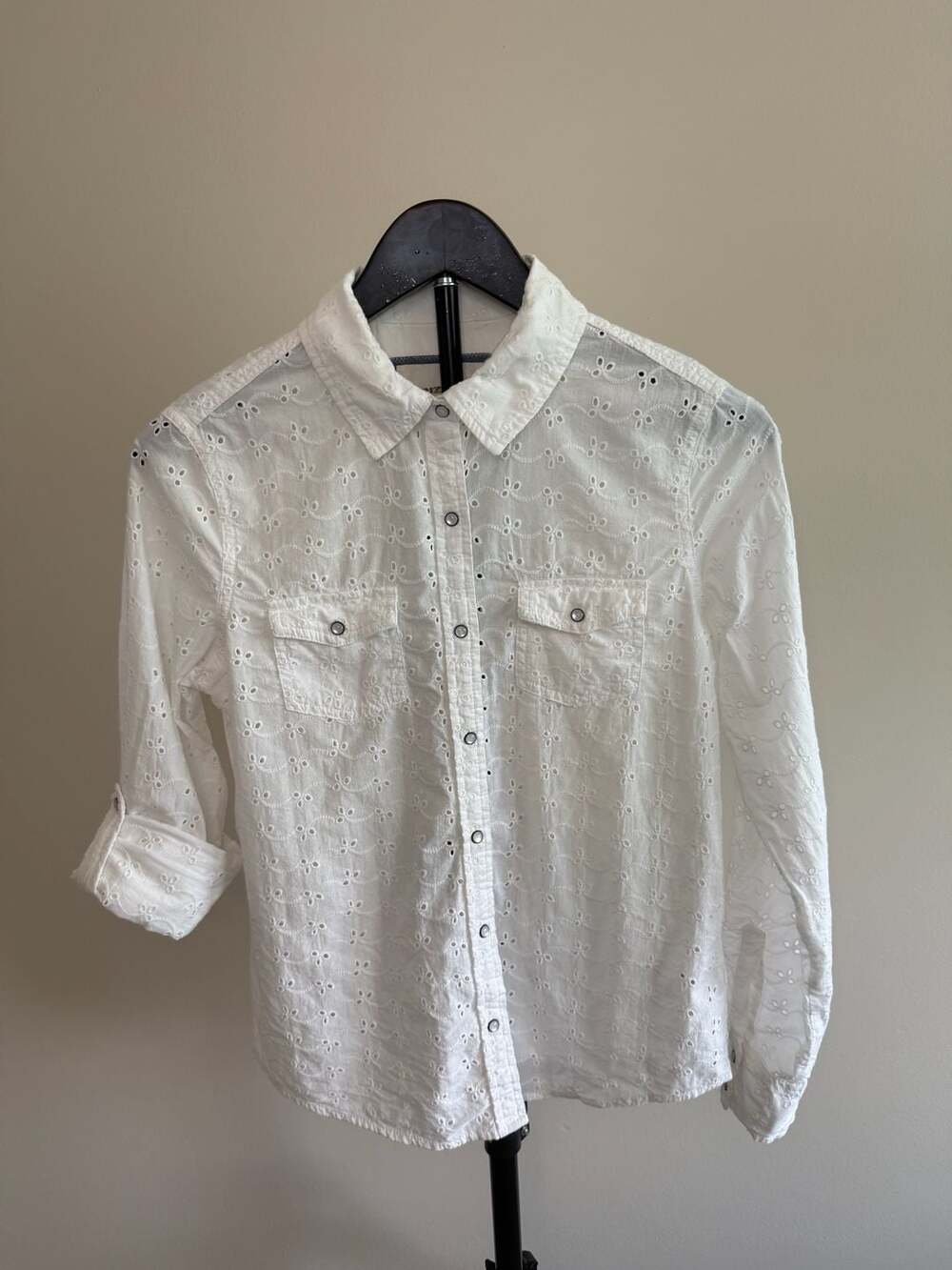 Arizona Jean Co. White Eyelet Western-Style Pearl‎ Button-Down Shirt-S